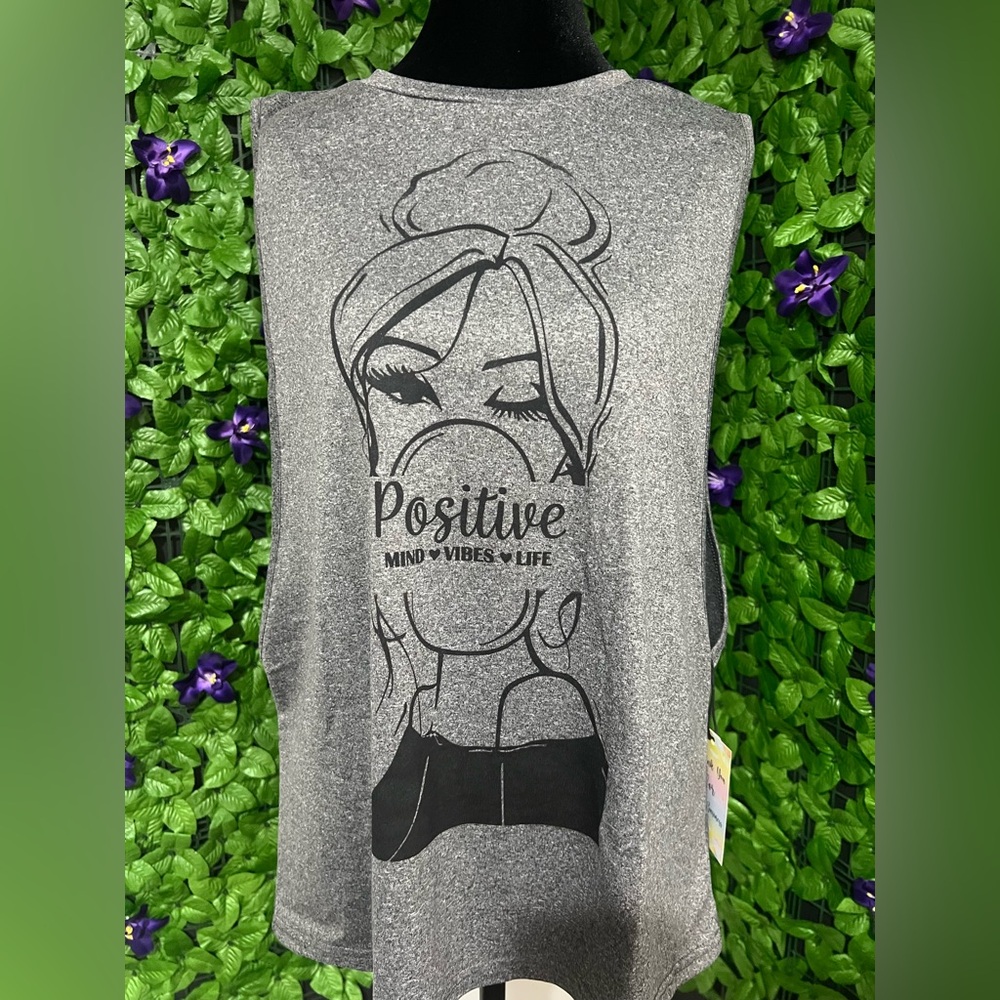 NEW Women’s Tank Top – Lightweight & Breathable Size XL